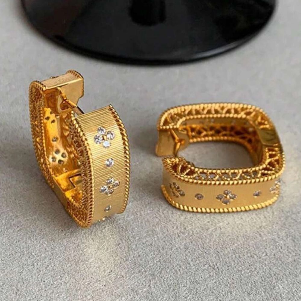 gold hoop earrings H94